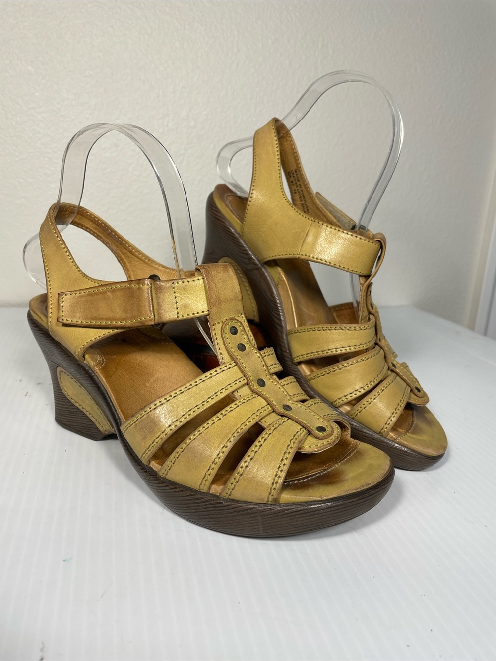 Sanita Leather Wedge Sandals Size 7.5 Tan Platform Straps Gladiator